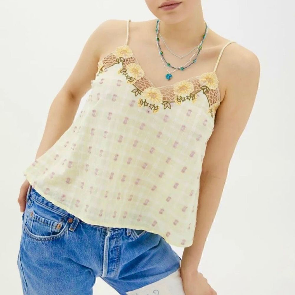 NWT Urban Outfitters Y2K Floral Embroidered Tank Top Cami Yellow Cottagecore M